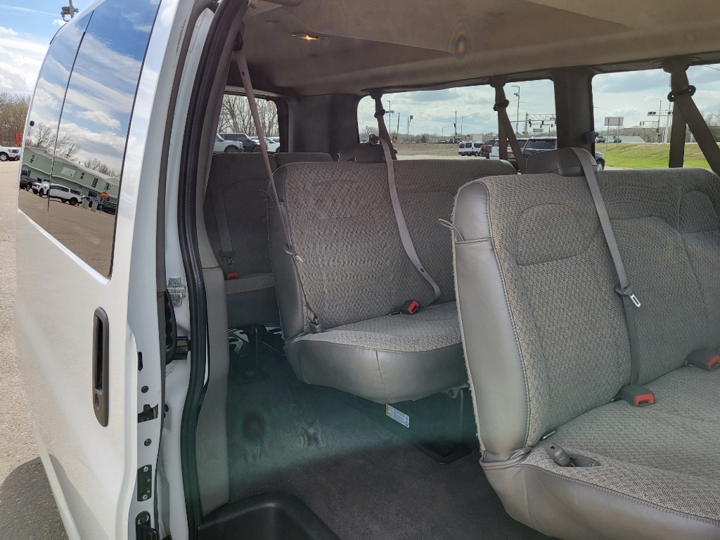 2019 Chevrolet Express 3500 - Summit White exterior view 15