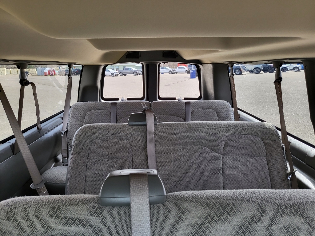2019 Chevrolet Express 3500 - Summit White exterior view 14
