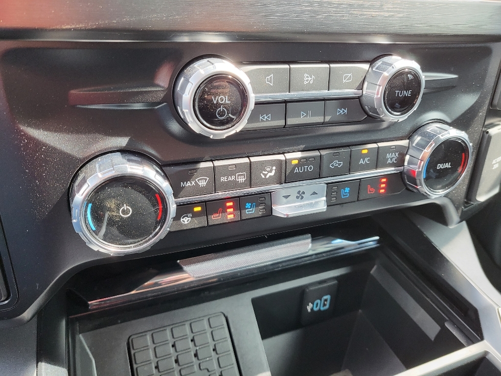 2024 Ford F-350 Super Duty - Agate Black Metallic exterior view 13