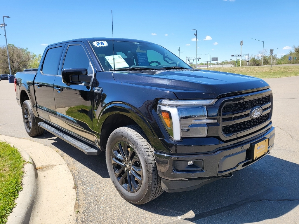2025 Ford F-150 LARIAT - AGATE BLACK METALLIC exterior view 3