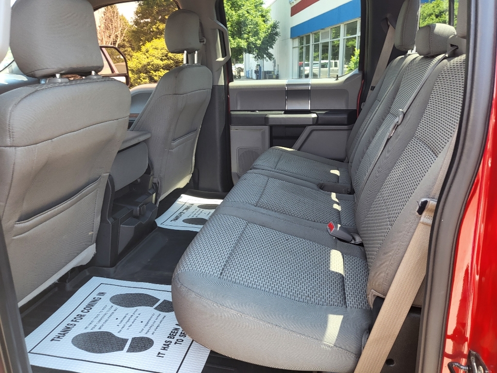 2015 Ford F-150 XLT - Ruby Red Metallic Tinted Clearcoat exterior view 9