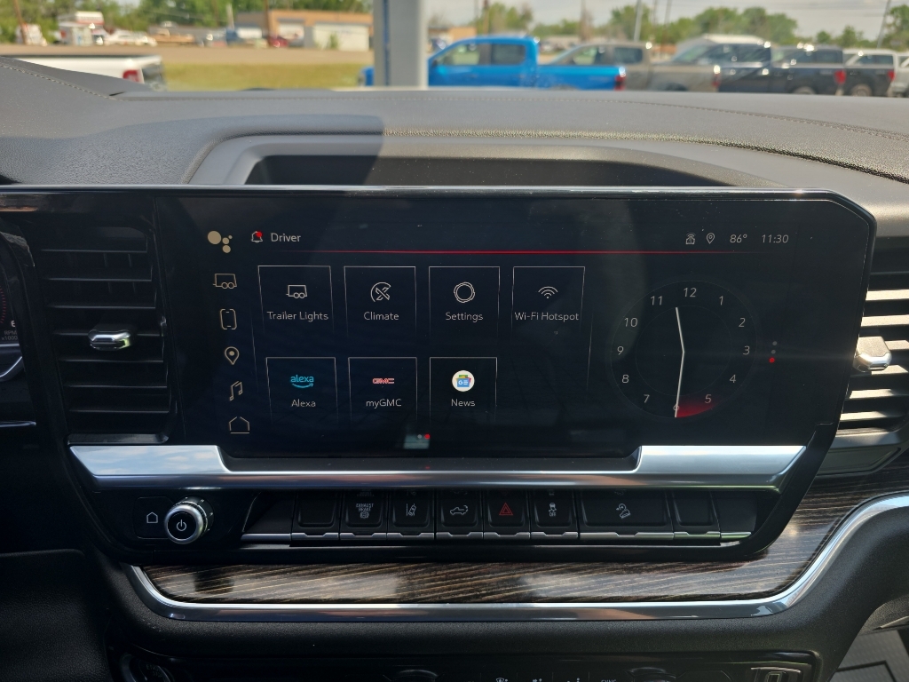2024 GMC Sierra 3500 - Summit White exterior view 16