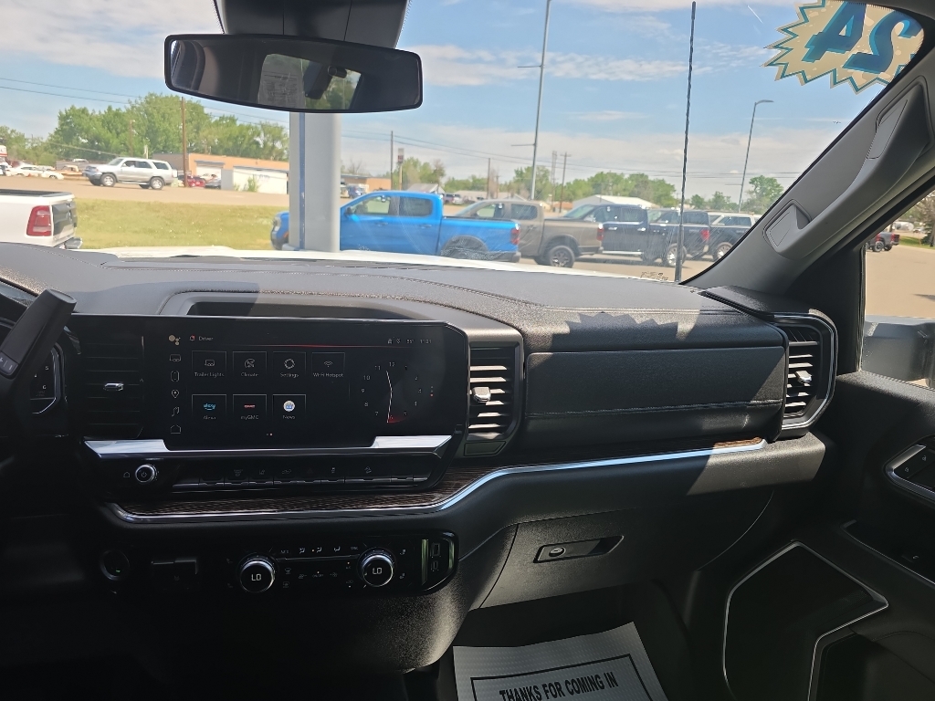 2024 GMC Sierra 3500 - Summit White exterior view 20