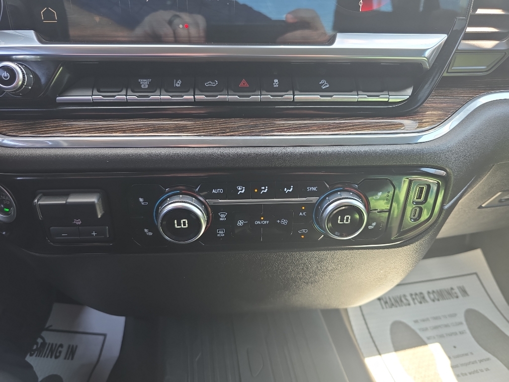 2024 GMC Sierra 3500 - Summit White exterior view 17