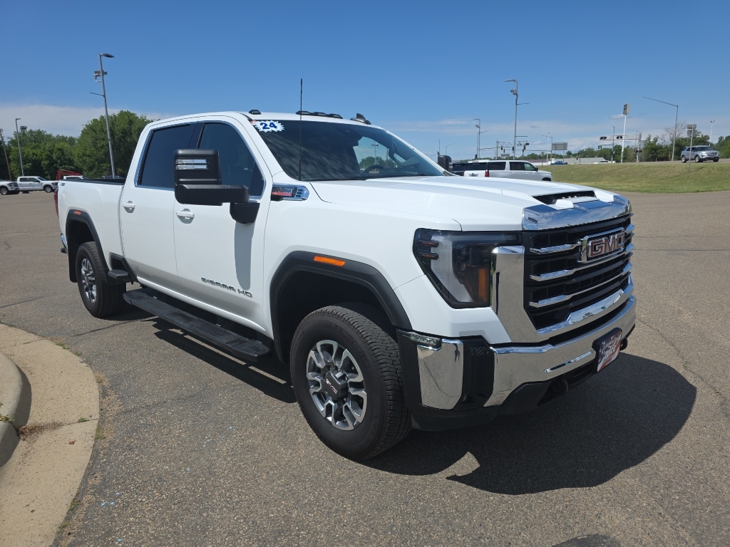 2024 GMC Sierra 3500 - Summit White exterior view 5