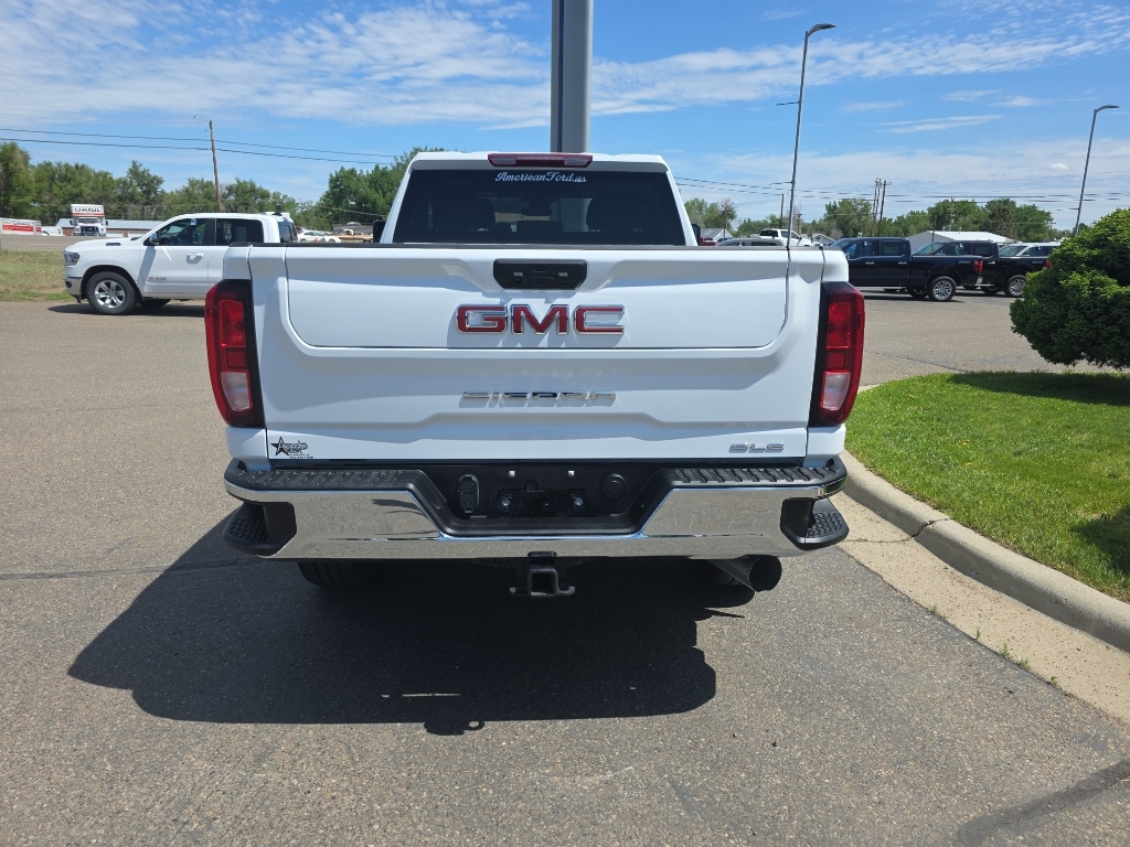 2024 GMC Sierra 3500 - Summit White exterior view 9