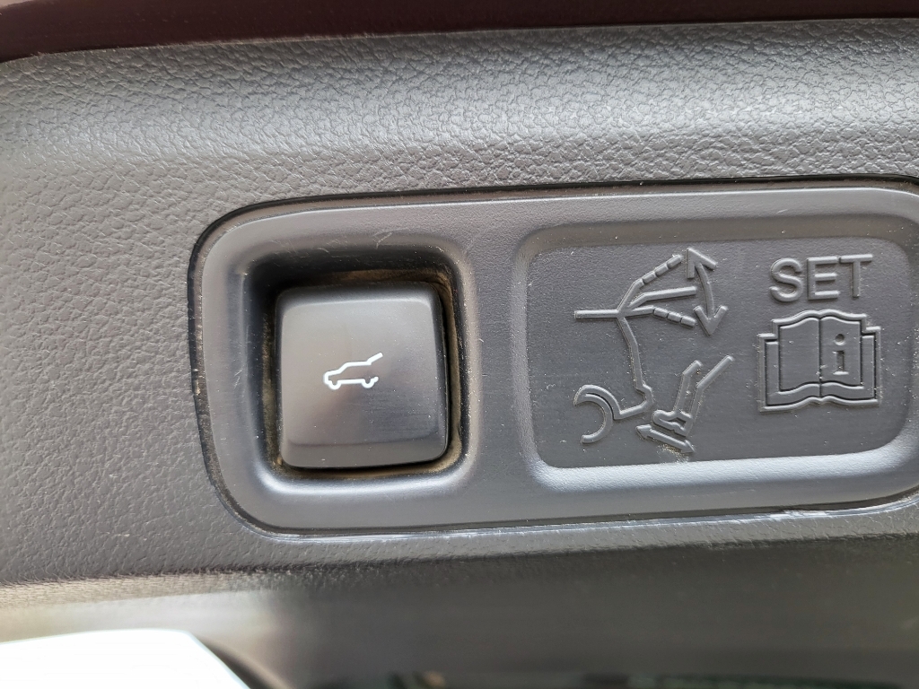 2023 Ford Expedition MAX Platinum - Jewel Red Metallic Tinted Clearcoat exterior view 7