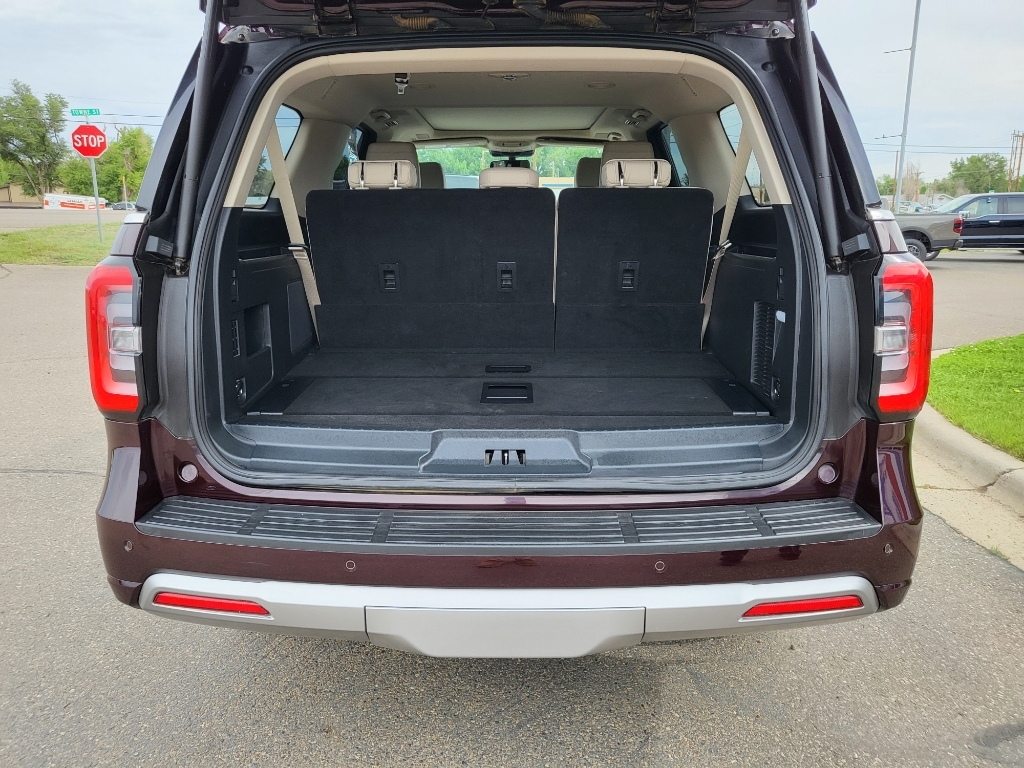 2023 Ford Expedition MAX Platinum - Jewel Red Metallic Tinted Clearcoat exterior view 6