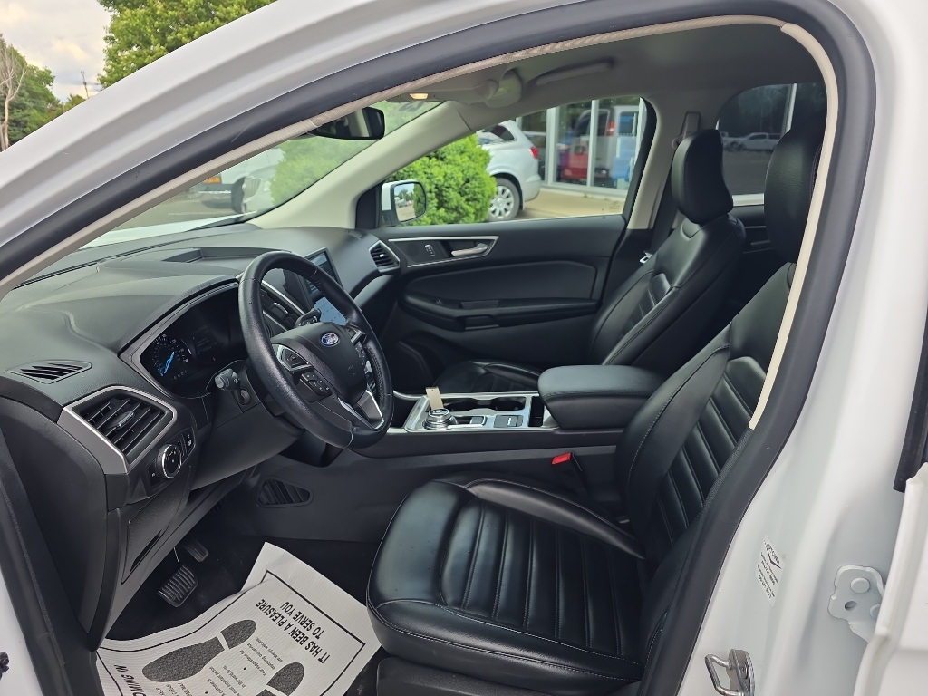2023 Ford Edge SEL - Oxford White exterior view 9