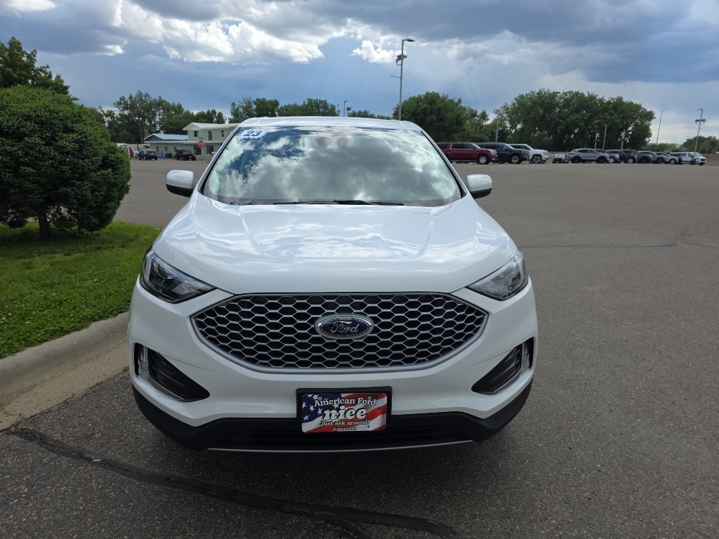2023 Ford Edge SEL - Oxford White exterior view 13