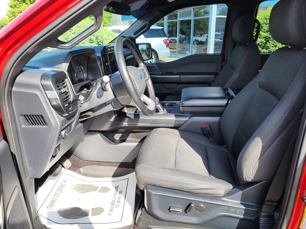 2021 Ford F-150 XLT - Red exterior view 10