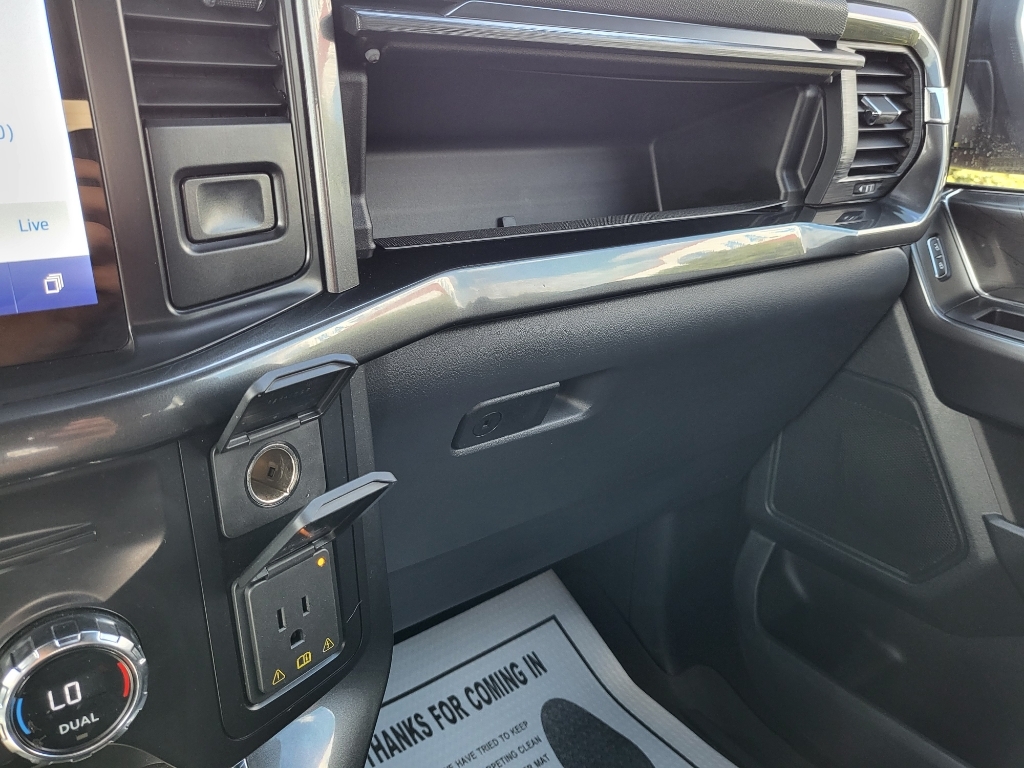 2021 Ford F-150 XLT - Red exterior view 17