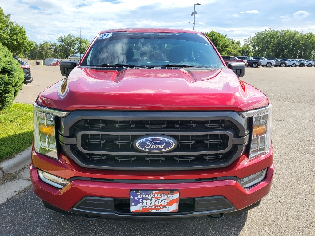 2021 Ford F-150 XLT - Red exterior view 2