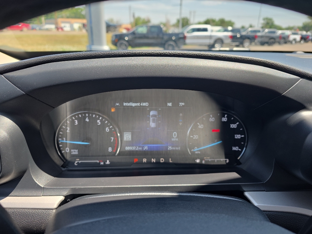 2023 Ford Explorer XLT - Oxford White exterior view 9