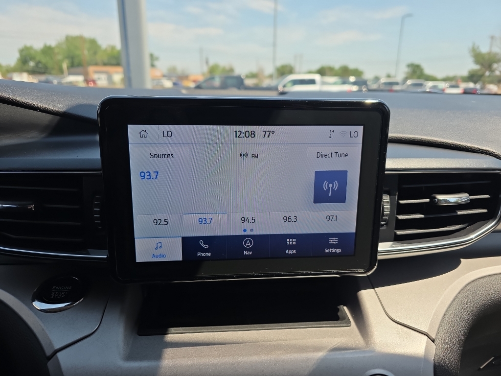 2023 Ford Explorer XLT - Oxford White exterior view 13