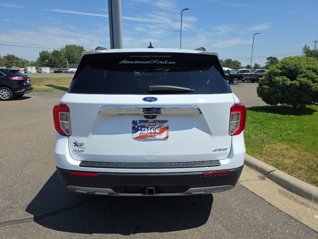 2023 Ford Explorer XLT - Oxford White exterior view 5