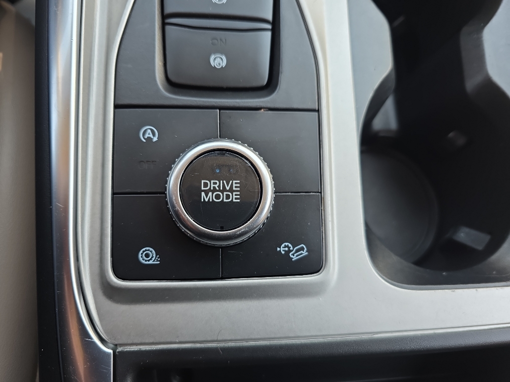 2023 Ford Explorer XLT - Oxford White exterior view 12