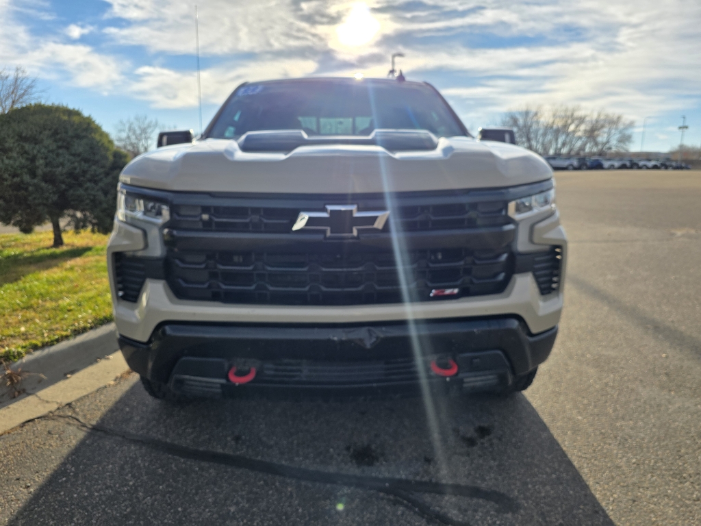 2022 Chevrolet Silverado 1500 - null exterior view 2