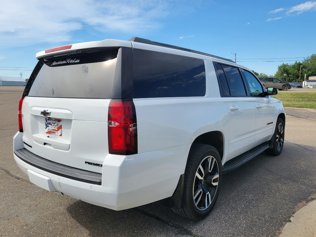 2019 Chevrolet Suburban 1500 - Summit White exterior view 4