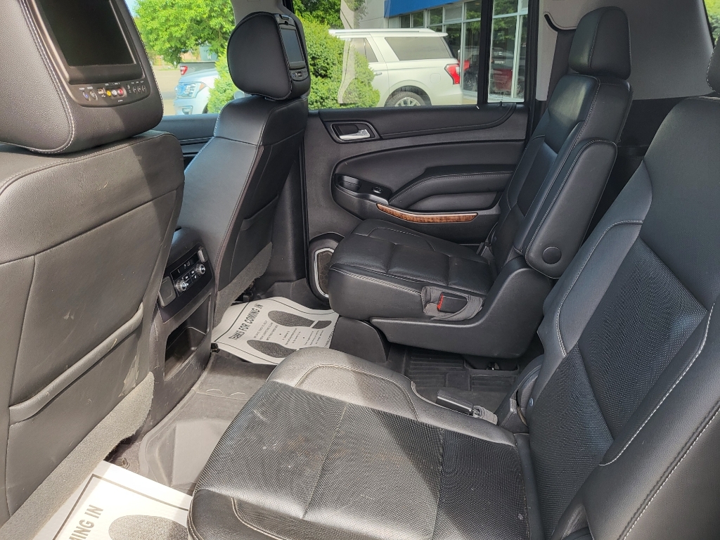 2019 Chevrolet Suburban 1500 - Summit White exterior view 19