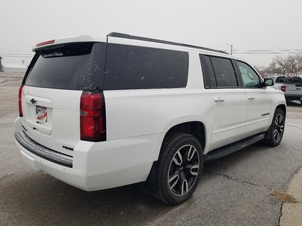 2019 Chevrolet Suburban 1500 - Summit White exterior view 4