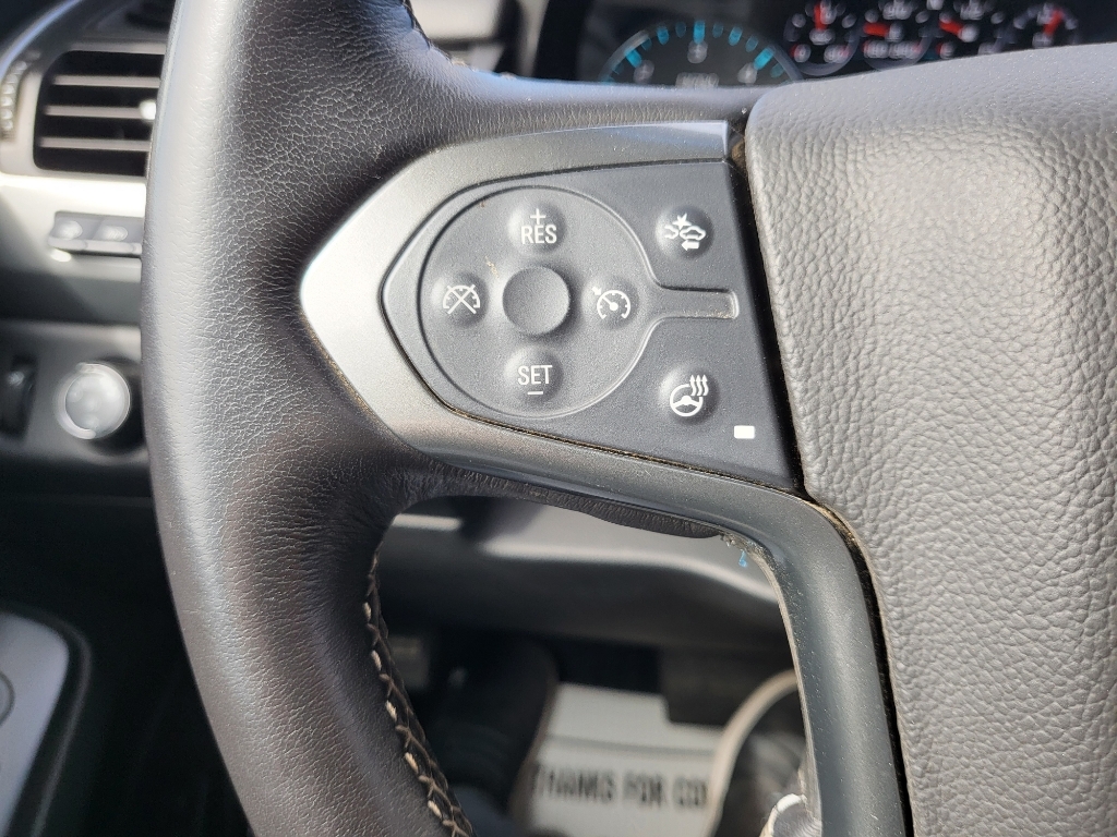 2019 Chevrolet Suburban 1500 - Summit White exterior view 14
