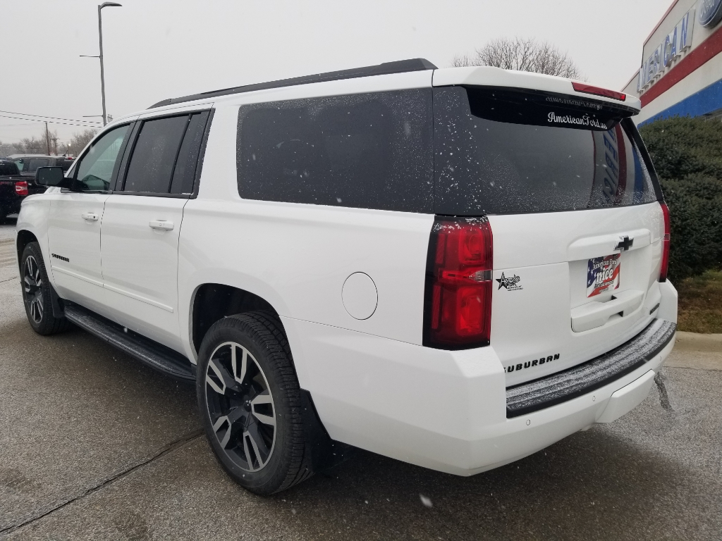 2019 Chevrolet Suburban 1500 - Summit White exterior view 5