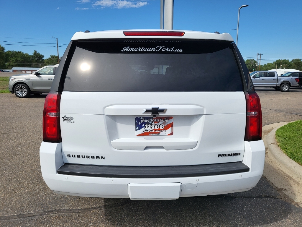 2019 Chevrolet Suburban 1500 - Summit White exterior view 5