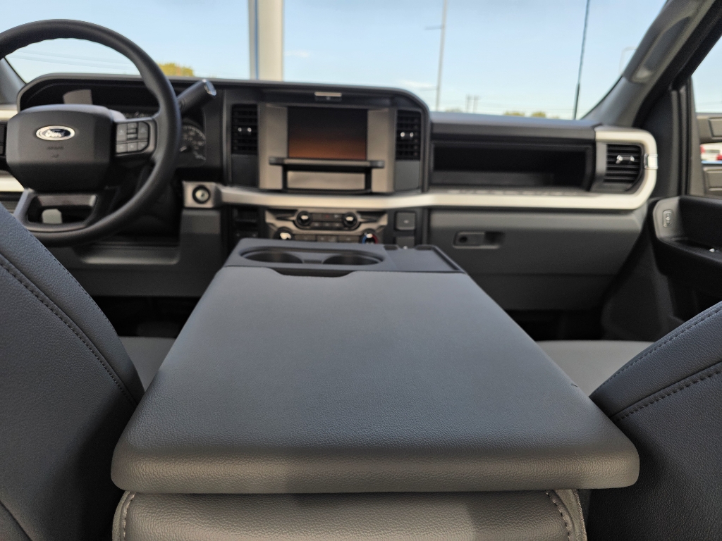 2026 Ford F-250 Super Duty - Oxford White exterior view 16