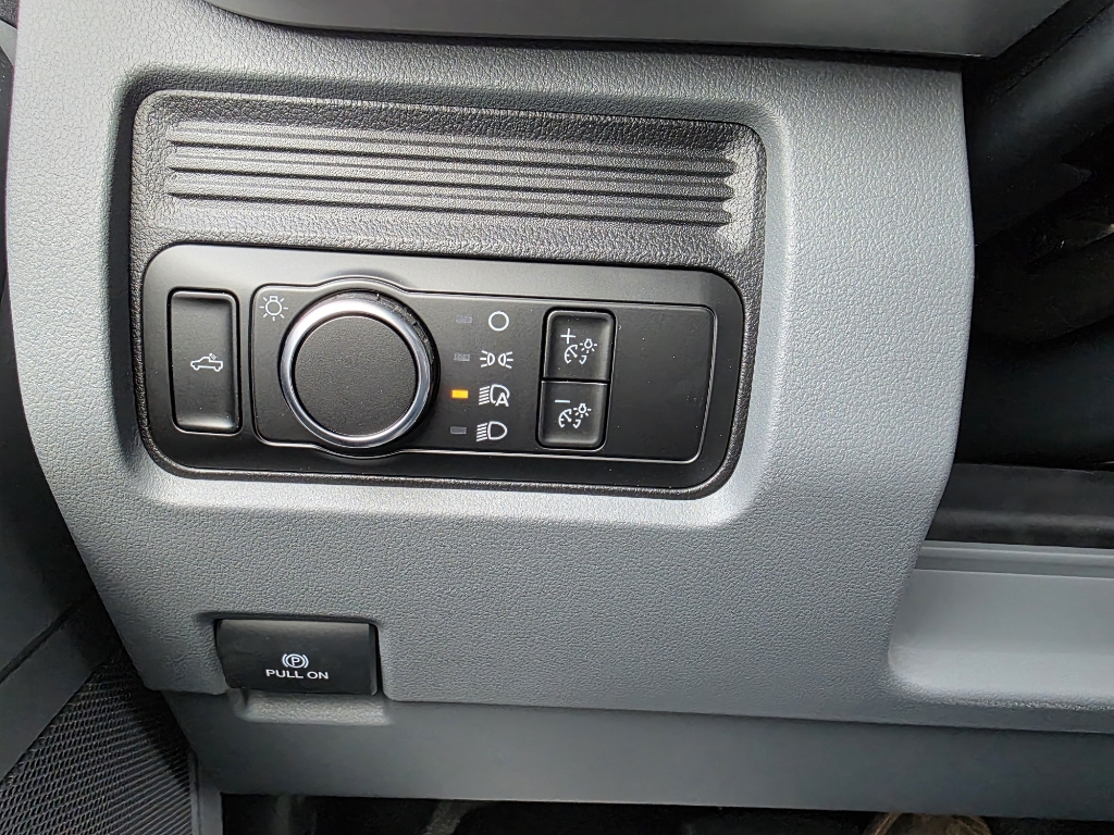 2026 Ford F-250 Super Duty - Oxford White exterior view 11