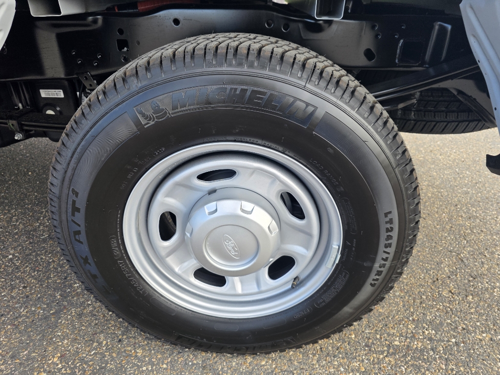 2026 Ford F-250 Super Duty - Oxford White exterior view 7