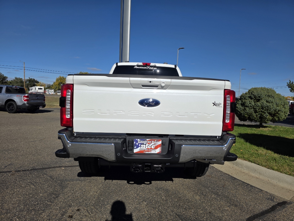 2026 Ford F-350 Super Duty - Star White Metallic Tri-Coat exterior view 5