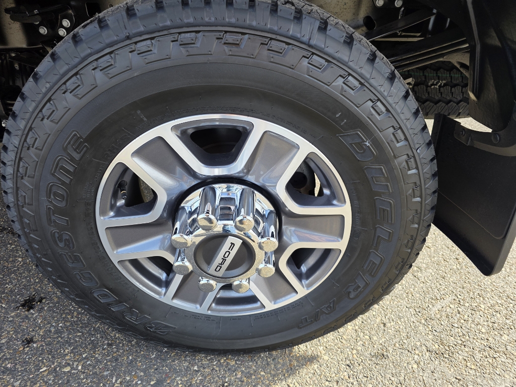 2026 Ford F-250 Super Duty - Agate Black Metallic exterior view 8