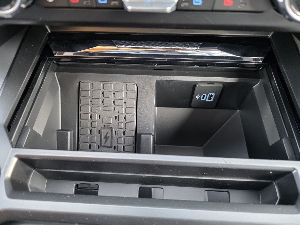 2026 Ford F-250 Super Duty - Agate Black Metallic exterior view 14