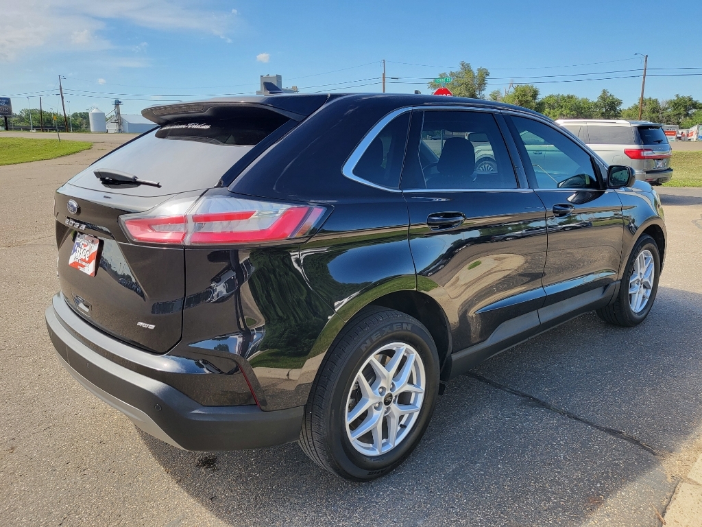 2023 Ford Edge SEL - Agate Black Metallic exterior view 4