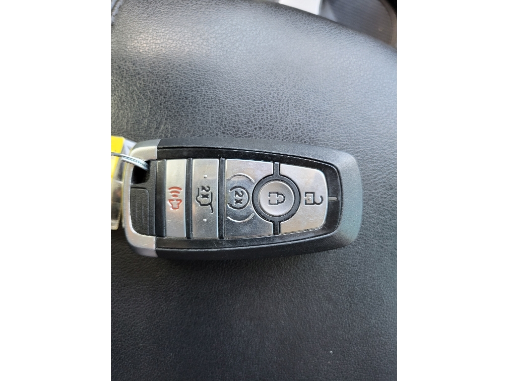 2023 Ford Edge SEL - Agate Black Metallic exterior view 17