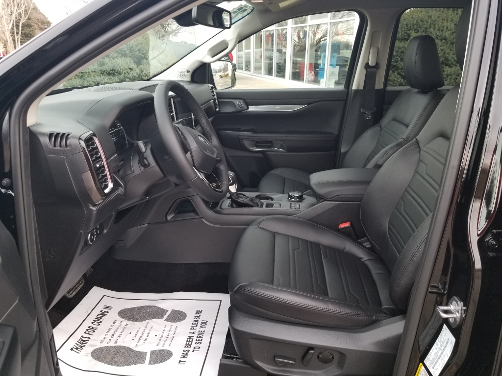 2025 Ford Ranger LARIAT - Shadow Black exterior view 9