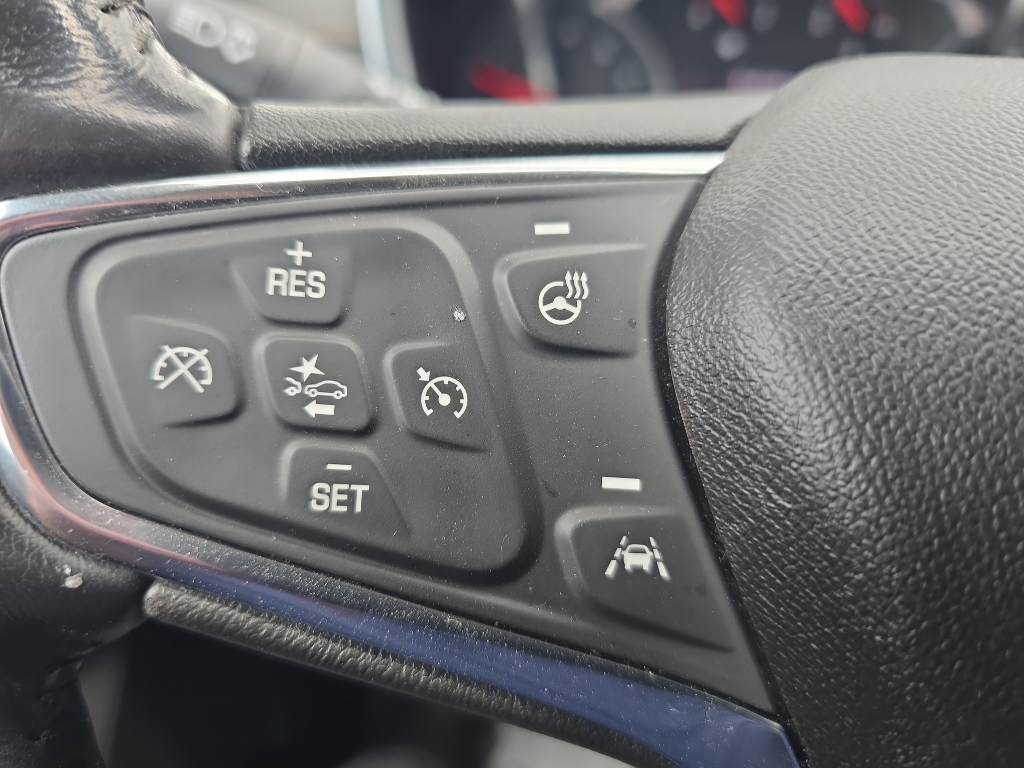 2019 Chevrolet Equinox Premier - Summit White exterior view 13