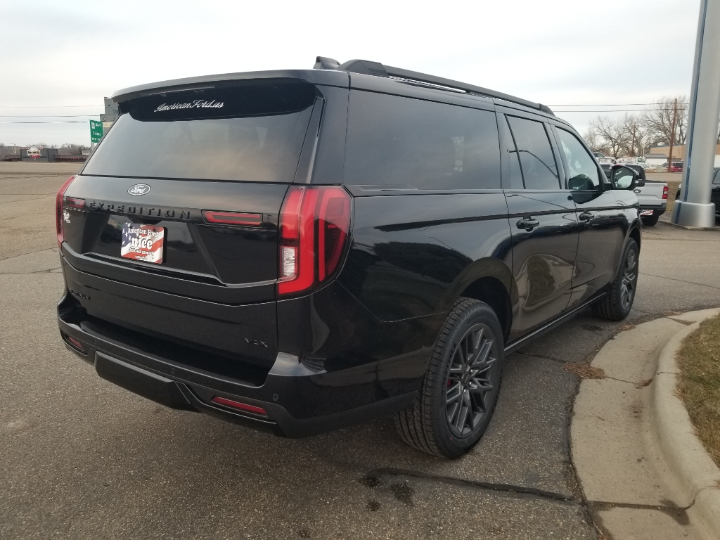 2025 Ford Expedition MAX Platinum - Agate Black Metallic exterior view 4