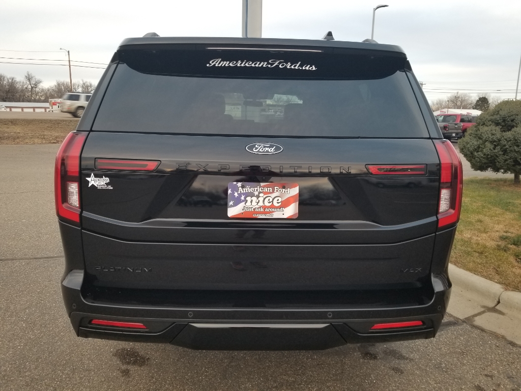 2025 Ford Expedition MAX Platinum - Agate Black Metallic exterior view 6