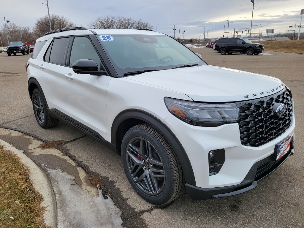 2026 Ford Explorer ST - Star White Metallic Tri-Coat exterior view 9