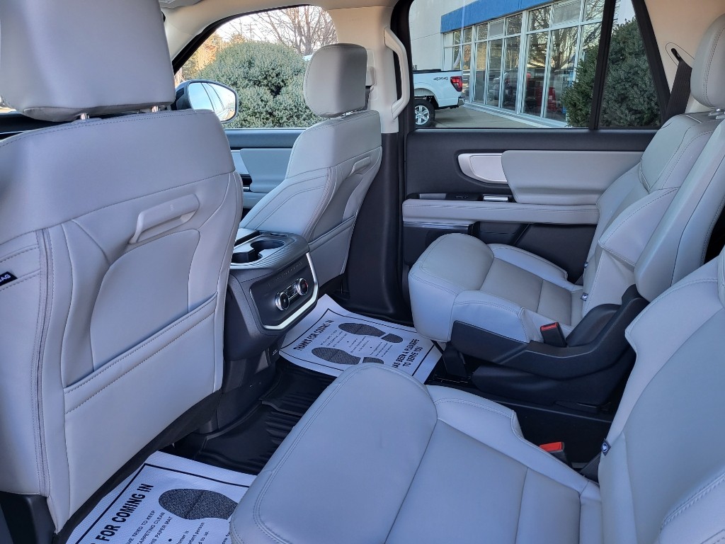 2026 Ford Expedition MAX Active - Dark Matter Gray Metallic exterior view 18
