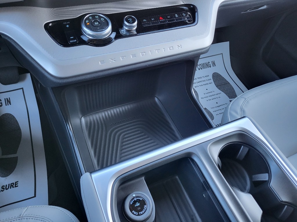 2026 Ford Expedition MAX Active - Dark Matter Gray Metallic exterior view 15