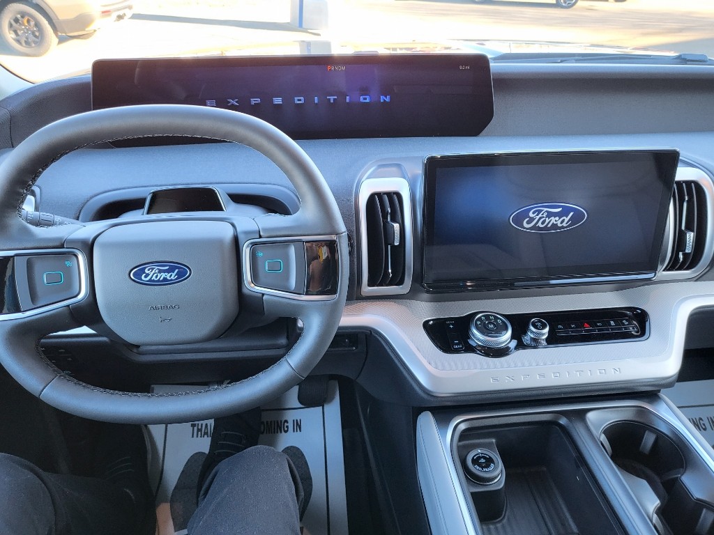 2026 Ford Expedition MAX Active - Dark Matter Gray Metallic exterior view 10