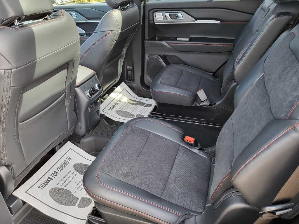 2026 Ford Explorer ST - Agate Black Metallic exterior view 17