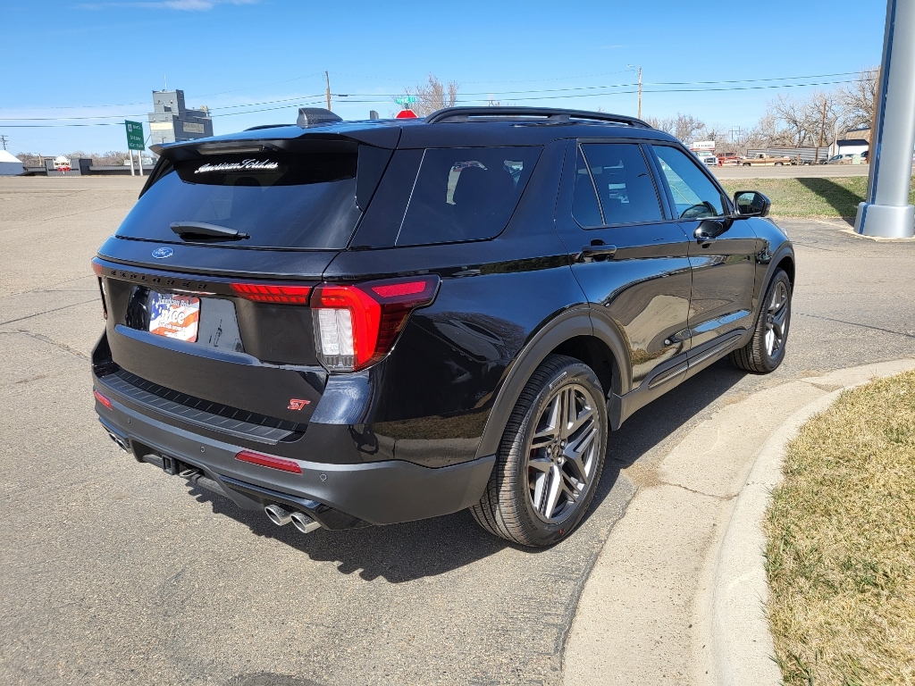 2026 Ford Explorer ST - Agate Black Metallic exterior view 4