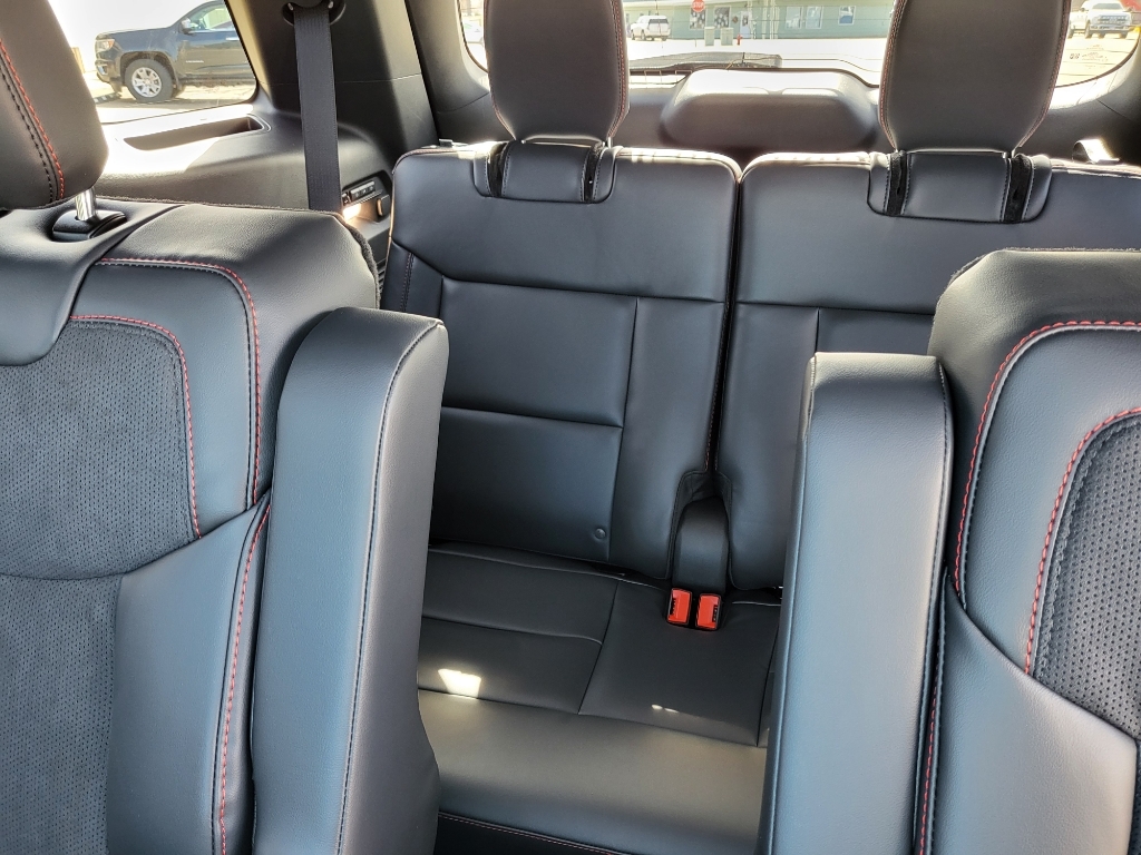 2026 Ford Explorer ST - Agate Black Metallic exterior view 19