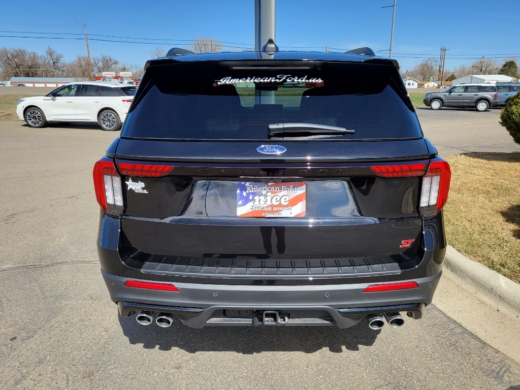 2026 Ford Explorer ST - Agate Black Metallic exterior view 5