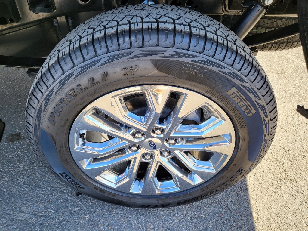 2026 Ford F-150 XLT - Agate Black Metallic exterior view 7