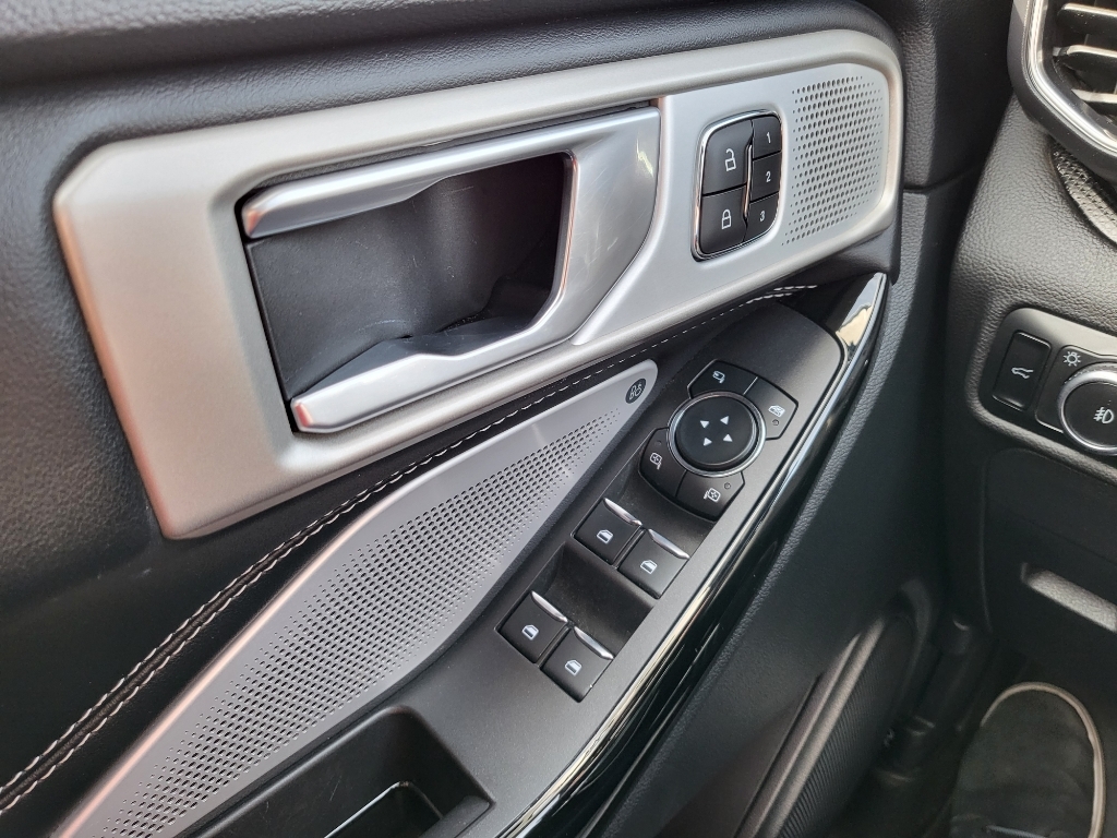 2023 Ford Explorer ST - Star White Metallic Tri-Coat exterior view 14